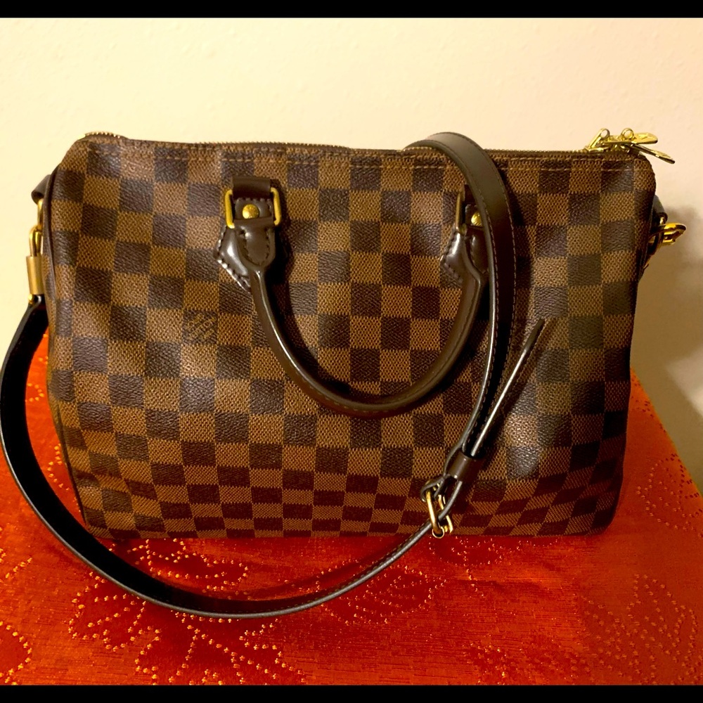 Flash sale 🎉Authentic Louis Vuitton Speedy Bandouliere 30